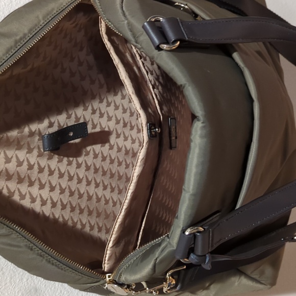 Laptop/Travel/Gym Bag - Picture 2 of 5